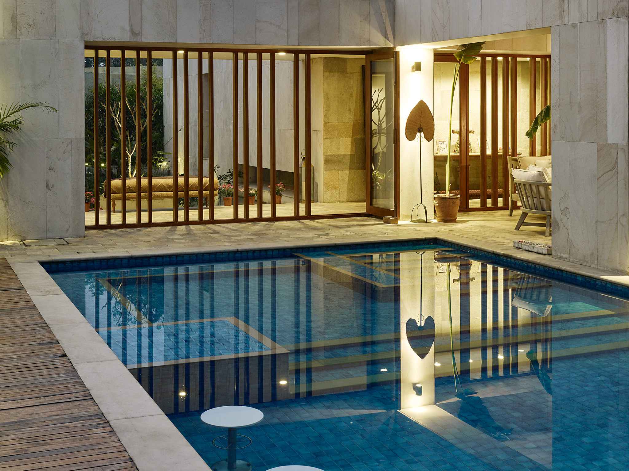 E17621 Alpa 060528 SCREEN